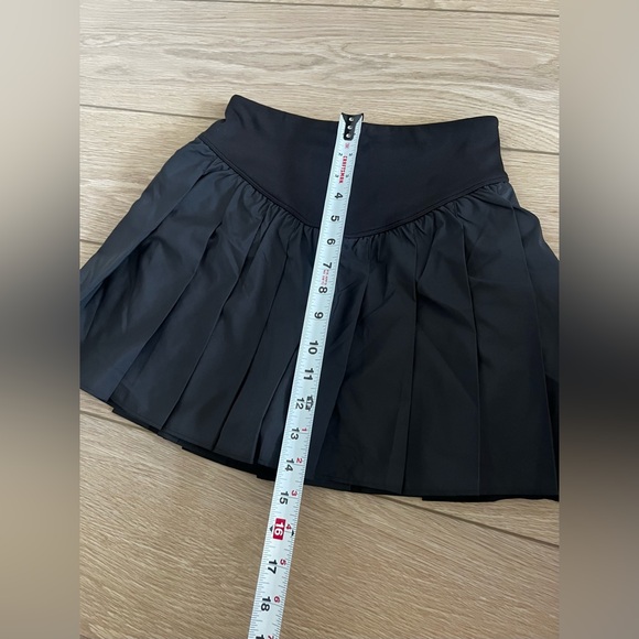 Free people movement swing of things skort size small black NWT - Picture 9 of 9